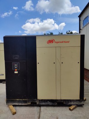 INGERSOLL RAND R160IU ROTARY SCREW AIR COMPRESSOR 160KW 1006CFM